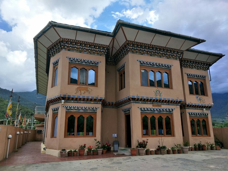Kuenphen Lodge